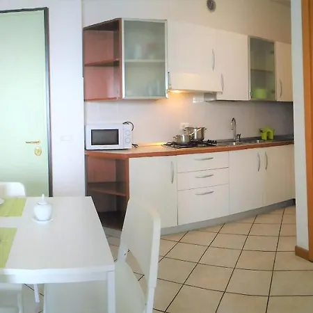 Mit Schwimmbad Apartman *