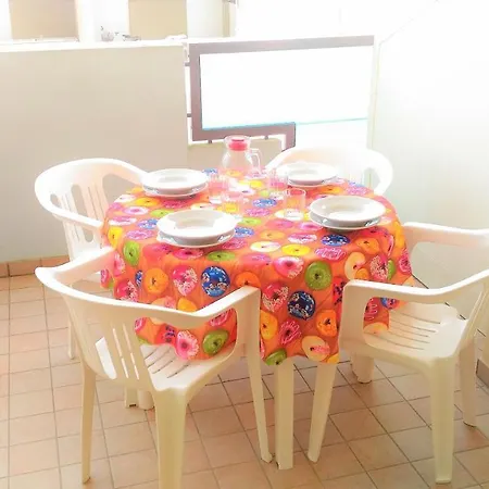 Mit Schwimmbad 公寓 *