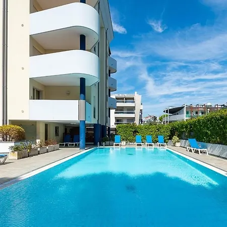 Apartment Mit Schwimmbad