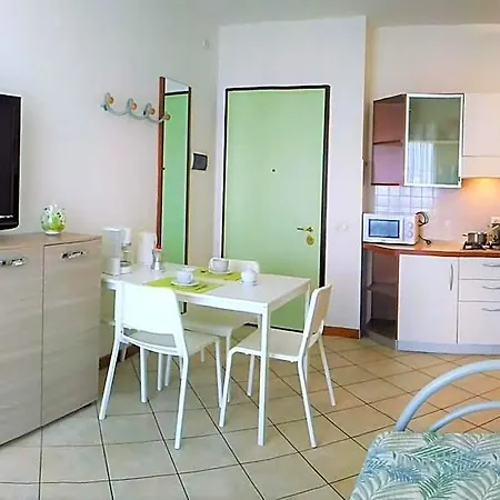 Apartment Mit Schwimmbad *