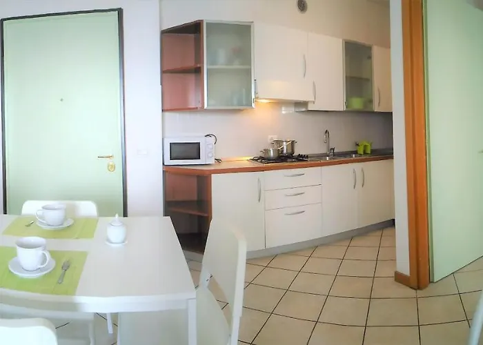 Mit Schwimmbad Lägenhet *